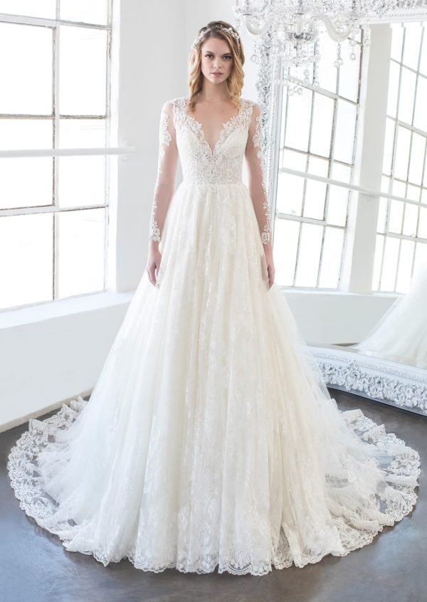 The Elegance and Grace of the Blanche Wedding Gown by Winnie Couture